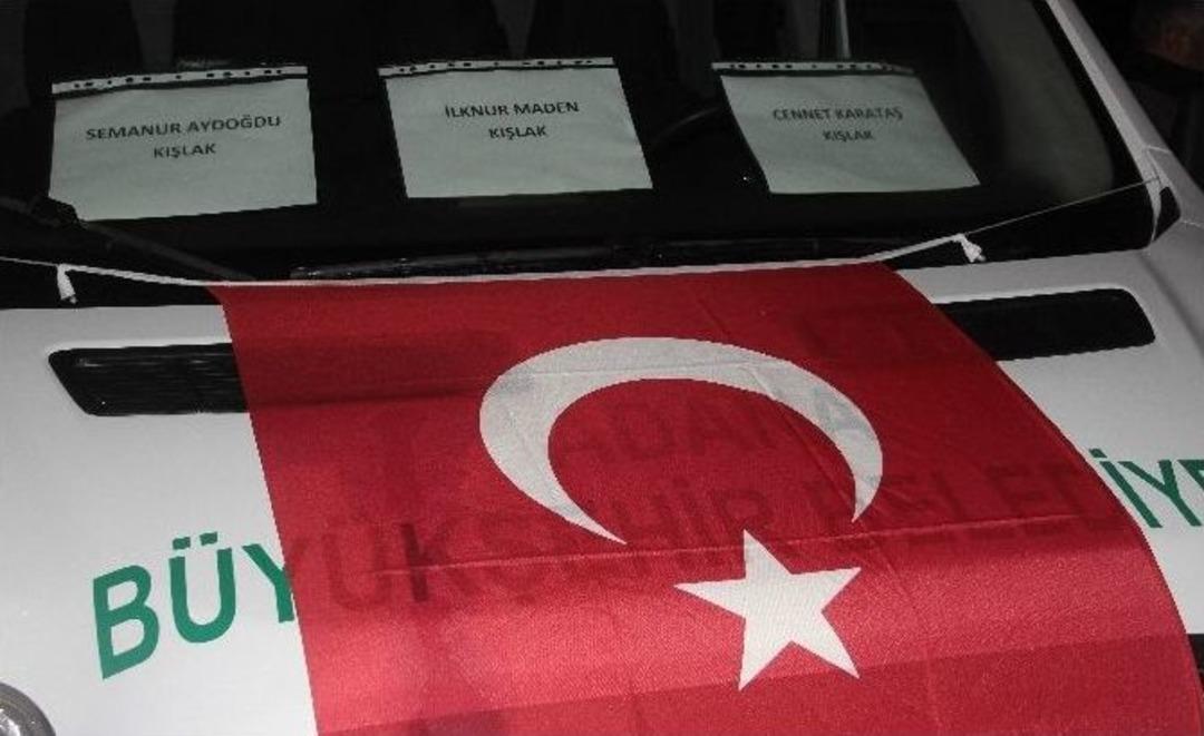 Yurt Yangınında Hayatını Kaybedenlerin Cenazeleri K&ouml;ylerine G&ouml;nderildi