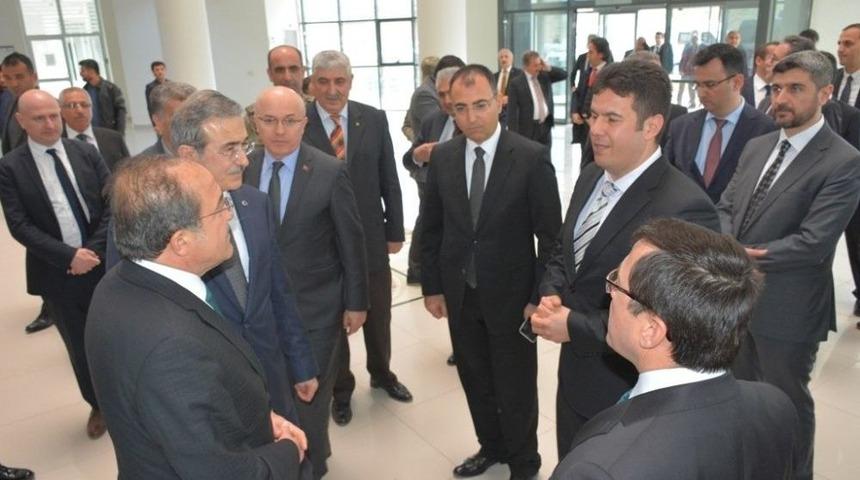 Milli Savunma Bakan Yardımcısı Alpay, Teknokenti Ziyaret Etti