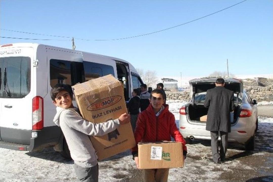 K&ouml;y Okuluna Anlamlı Yardım