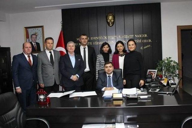 “sosyal Ve Bilimsel İş Birliği Protokolü” İmzalandı