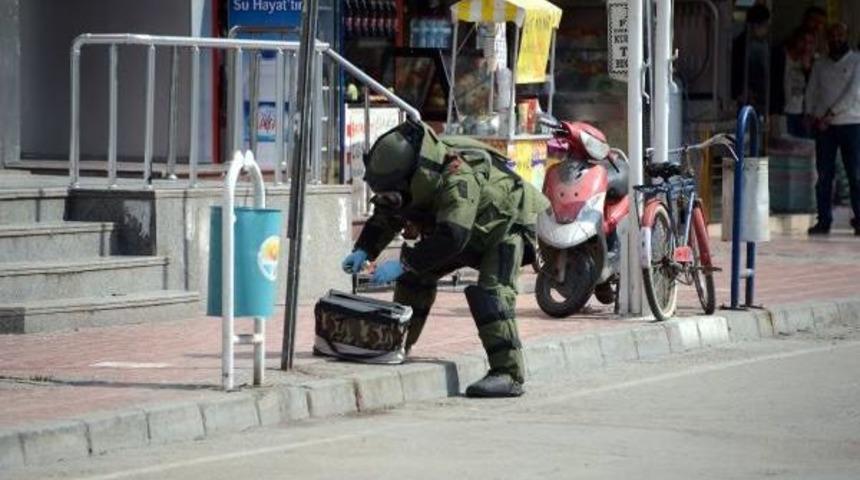 Kaldırımda Unutulan &Ccedil;anta Korkuttu