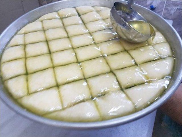 Yeminli Baklava İmalatçısı