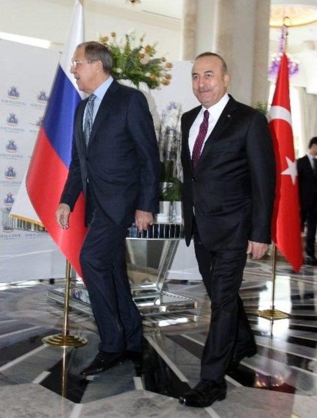 Bakan Çavuşoğlu İle Rus Dışişleri Bakanı Lavrov Bir Araya Geldi