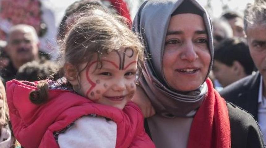 Bakan Kaya &Uuml;sk&uuml;dar'da Park A&ccedil;ılışına Katıldı