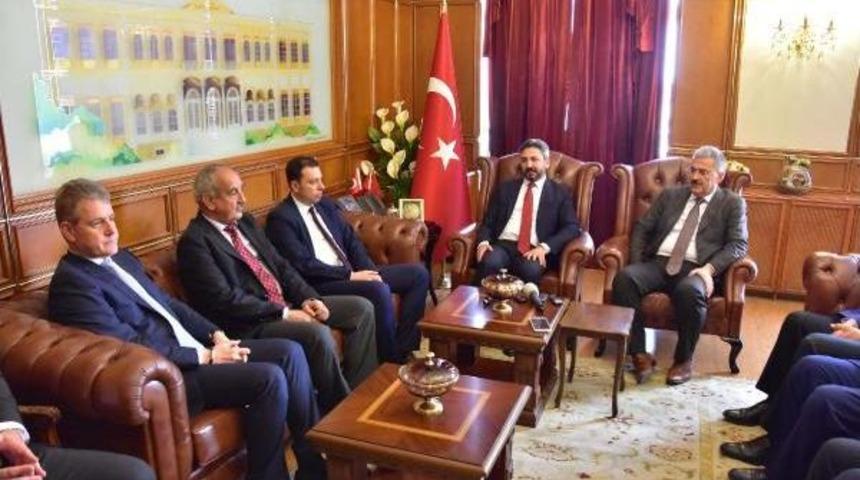 Ak Partili Aydın: Haçlı Zihniyetiyle Hareket Ediliyor