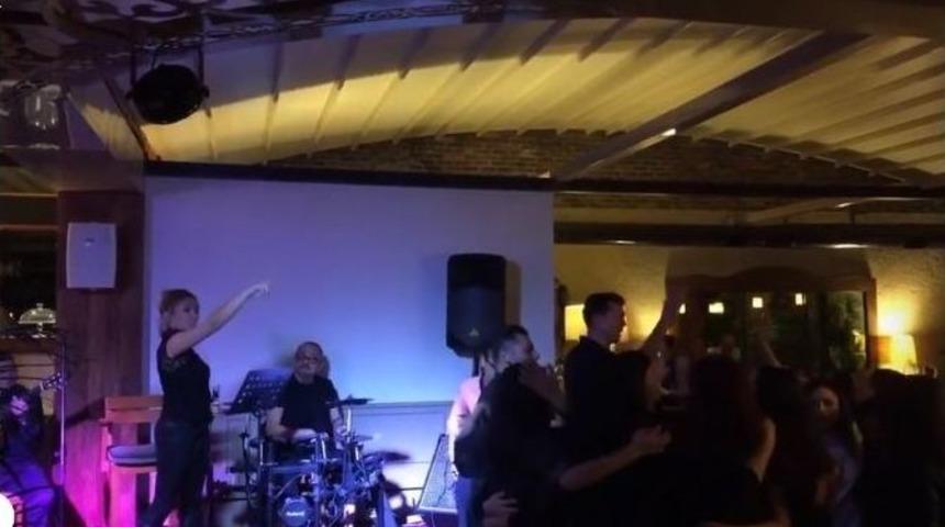 &Ouml;ğretmenler Doyasıya Eğlenip Stres Attı