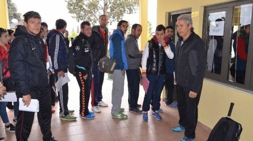 Adana&rsquo;da Tenis 1. Kademe Antren&ouml;r Kursu Başladı