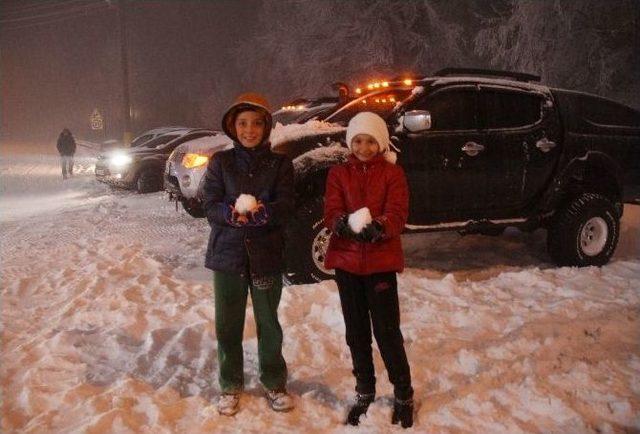 Kartepe’de Kar Kalınlığı 40 Santimetreye Ulaştı