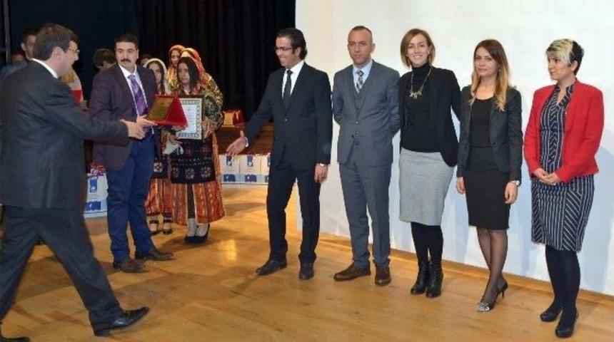 ‘genç Kalemler’e Ödül