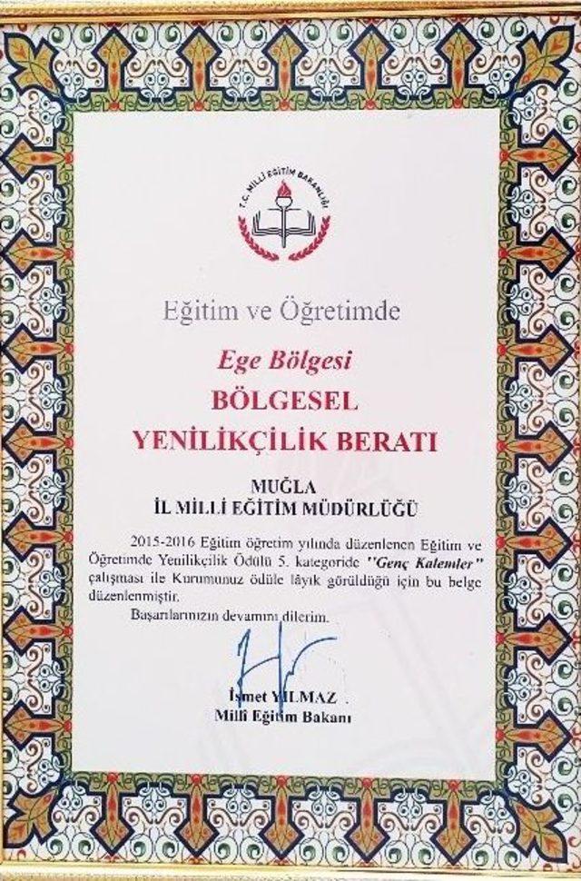 ‘genç Kalemler’e Ödül 1
