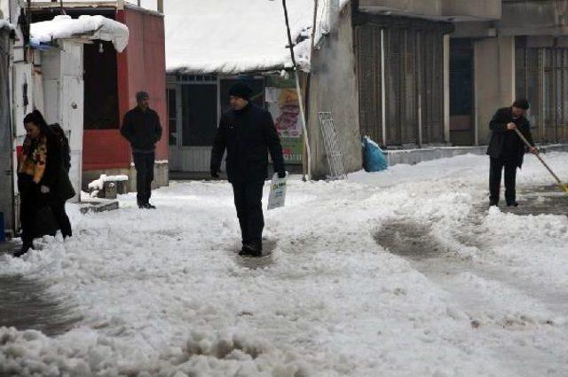 Yüksekova Beyaza Büründü 2