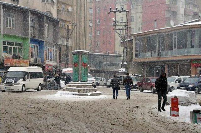 Yüksekova Beyaza Büründü 3