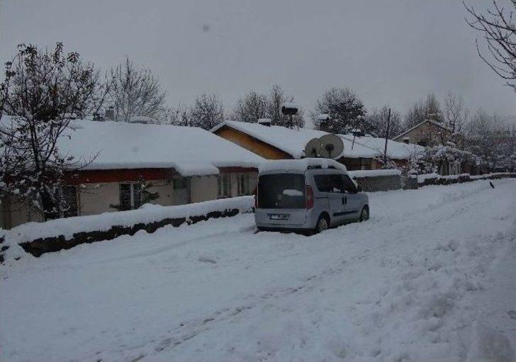 Bitlis’te Yarım Metreye Kar Yağdı G2