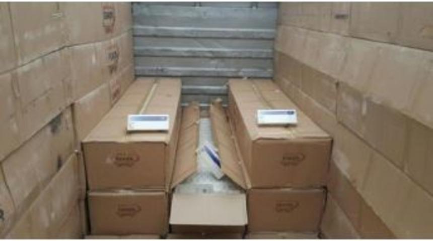 İzmit'te 124 Bin 900 Paket G&uuml;mr&uuml;k Ka&ccedil;ağı Sigara Ele Ge&ccedil;irildi