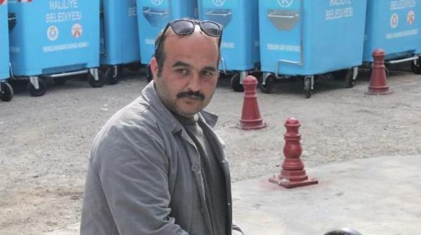 Ailesi Ile Gardıropta Yaşayan Veysi Hurma, Belediyede Iş Başı Yaptı