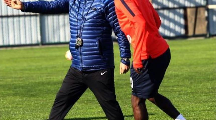 &Ccedil;aykur Rizespor&rsquo;Dan Taraftarlarına Destek &Ccedil;ağrısı