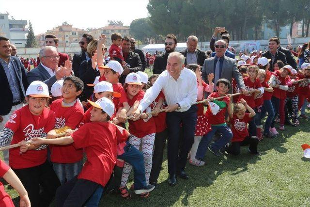 Sarayköy’de Çocuk Şenliği Düzenlendi