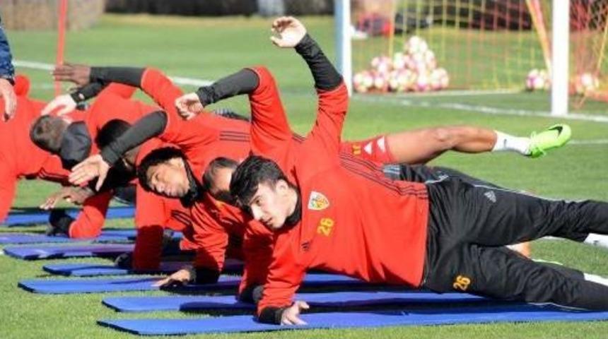 Kayserispor Antalyaspor'a Kilitlendi