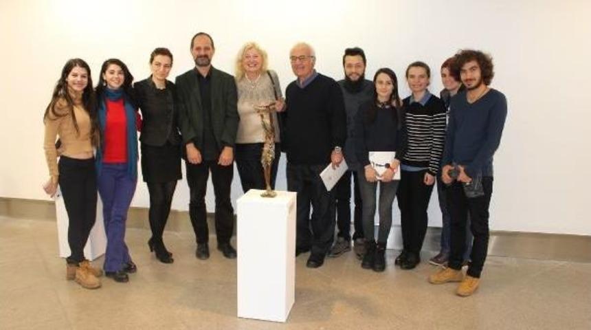 Heykeltıraş Maria Kılı&ccedil;lıoğlu&rsquo;Nun Eserleri &Uuml;niversiteli Gen&ccedil;lerle Buluşuyor