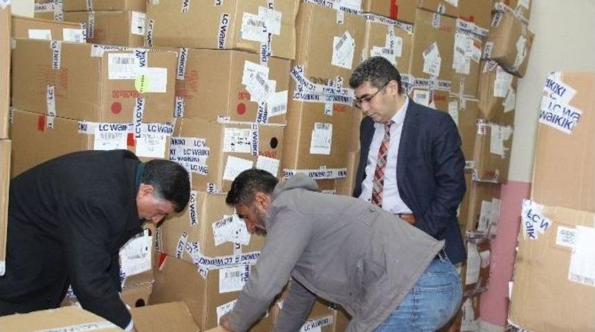 Varto&rsquo;da 2 Bin 500 &Ouml;ğrenciye Giyim Yardımı