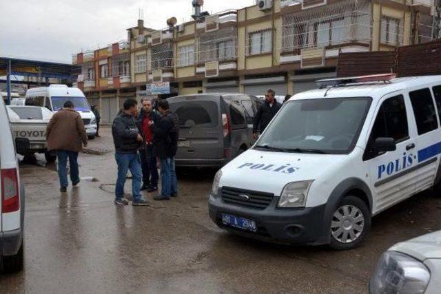 Adana'da Sivil Polis Aracına Silahlı Saldırı