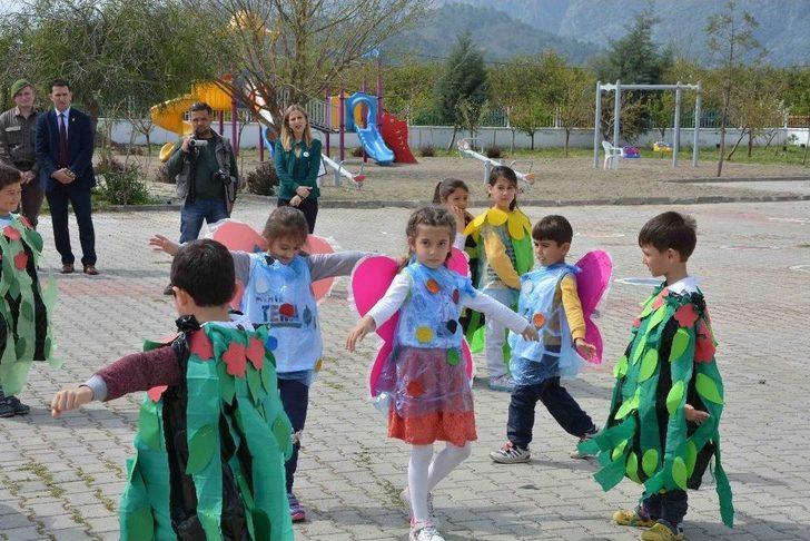 Ortaca’da Minik Öğrenciler Fidan Dikti G5