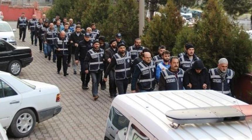 Karab&uuml;k&rsquo;te Fet&ouml; Operasyonun 12 Kişi Adliyeye Sevk Edildi