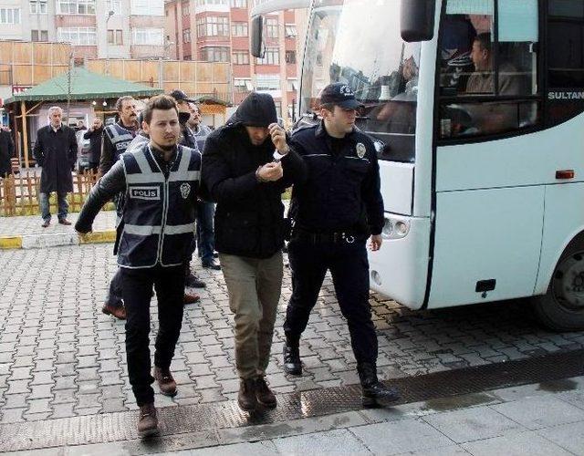 Karabük’te Fetö Operasyonun 12 Kişi Adliyeye Sevk Edildi