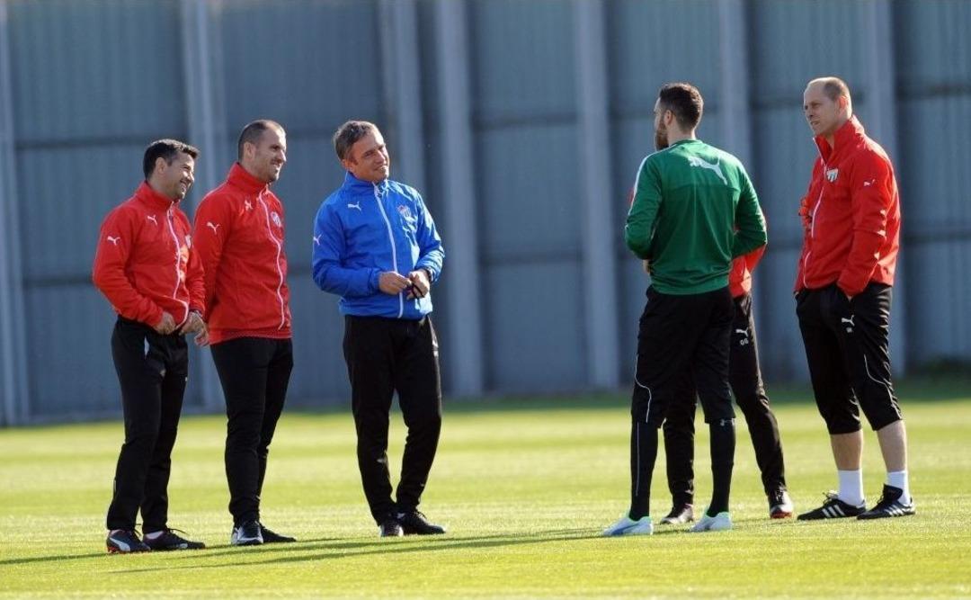 Mutlu Top&ccedil;u&rsquo;dan Harun Tekin&rsquo;e Tebrik