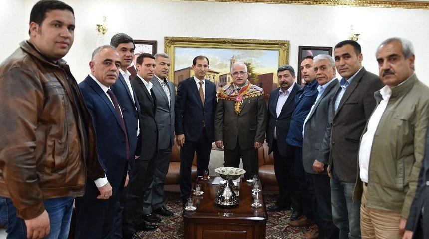 Vali Tuna T&uuml;rkmen Birliği &Uuml;yelerini Kabul Etti