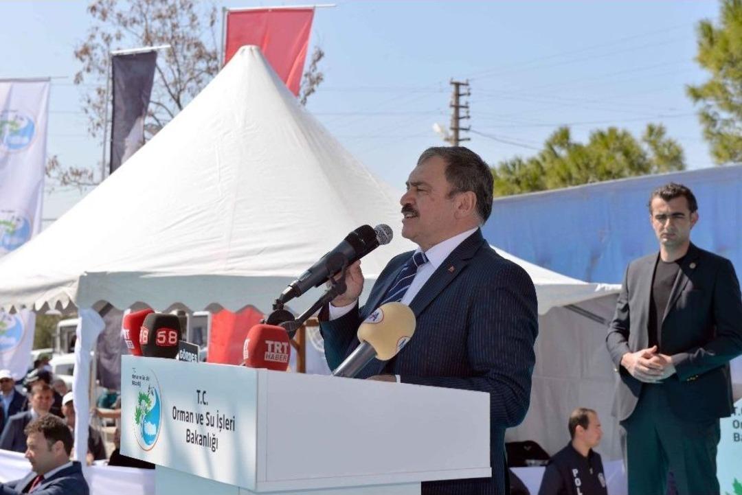 Bakan Eroğlu&rsquo;ndan G&ouml;rdes&rsquo;e Baraj Ve G&ouml;let M&uuml;jdesi