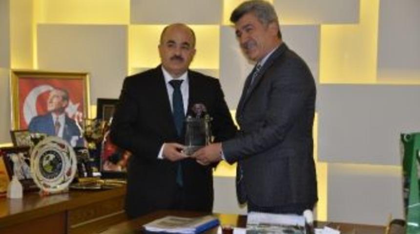 Vali Z&uuml;lkif Dağlı&rsquo;dan Başkan Yiğit&rsquo;e Ziyaret