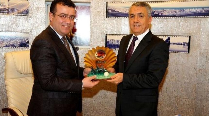 Rekt&ouml;r Bilgi&ccedil;: &ldquo;om&uuml;&rsquo;n&uuml;n Başarı &Ccedil;ıtası Daha Da Y&uuml;kselecek&rdquo;