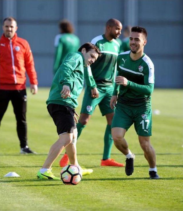 Bursaspor’Da Atiker Konya Hazırlıkları Yeniden Başladı