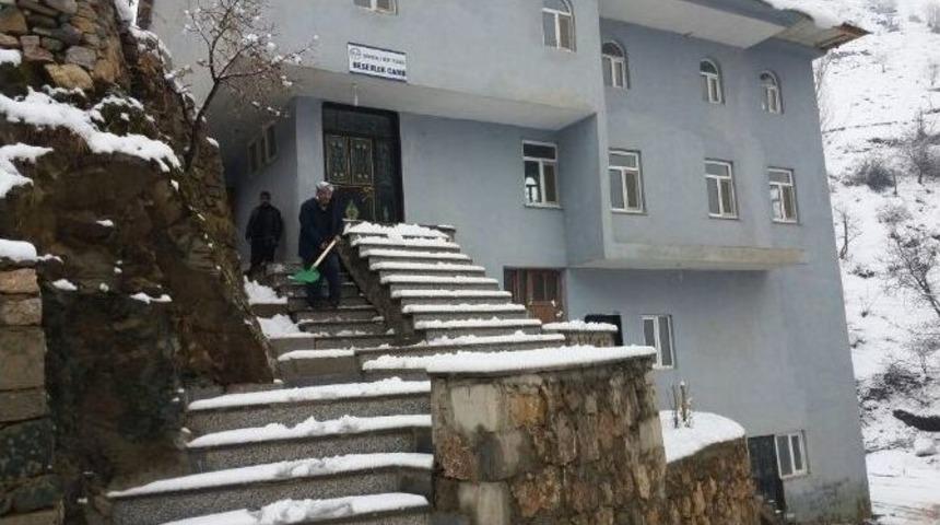 Şemdinli&rsquo;de Kar Yağışı