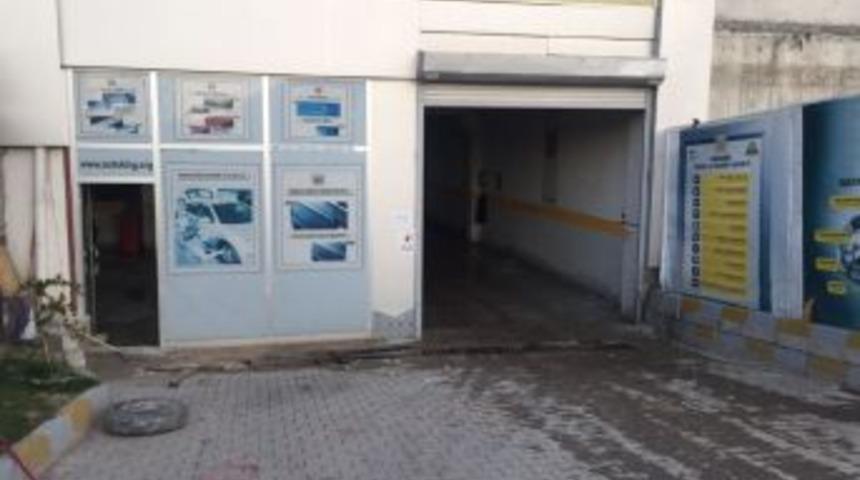 Su Tahliye Motorunun Egzozundan Sızan Gazdan 12 Kişi Zehirlendi