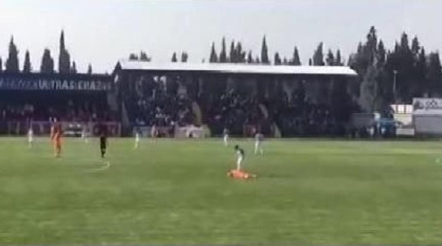 Dili Boğazına Ka&ccedil;an Futbolcuyu Mas&ouml;r Kurtardı
