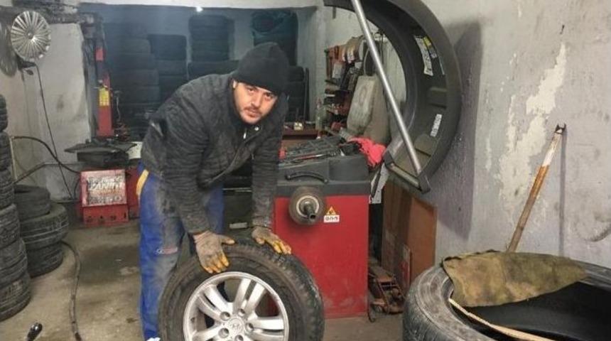 Kış Uygulaması Lastik&ccedil;ilerin Y&uuml;z&uuml;n&uuml; G&uuml;ld&uuml;rd&uuml;