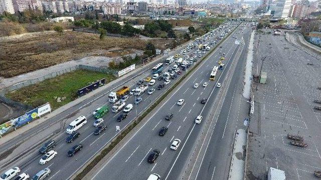 İbb’nin Yol Çalışması Nedeniyle Kilitlenen Trafik Havadan Görüntülendi