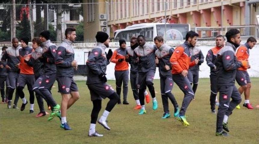 Adanaspor'da Gen&ccedil;lerbirliği Hazırlıkları S&uuml;r&uuml;yor