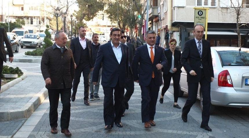 Vali Yazıcı : Bandırma&rsquo;ya 1.lig&rsquo;de Takım Yakışır