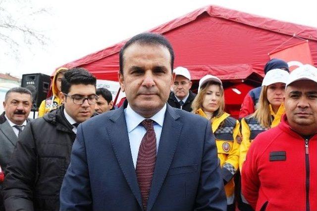 Niğde 112 Acil Servis Ekipleri “yaşama Yol Ver