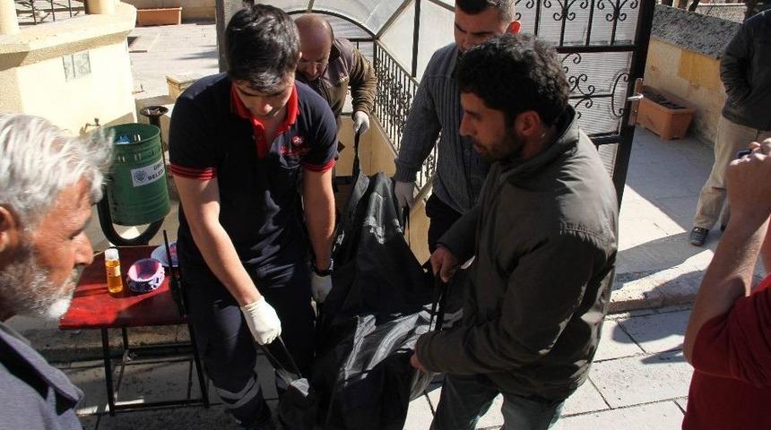 Alman Turist Cami Tuvaletinde &Ouml;l&uuml; Bulundu