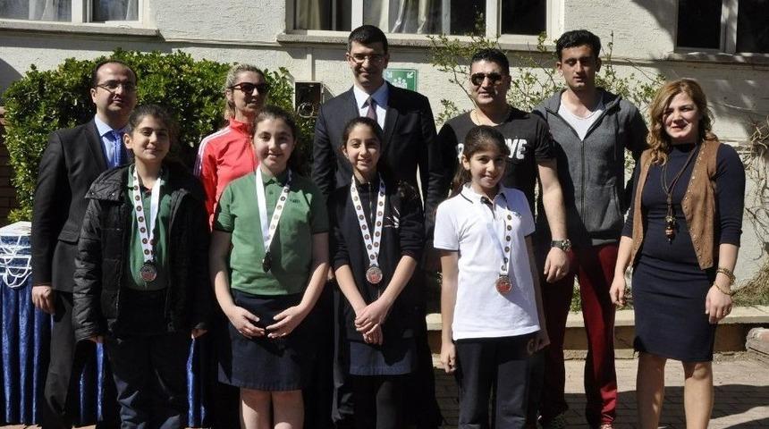 Gkv&rsquo;li Sporculara &Ouml;d&uuml;l Yağmuru