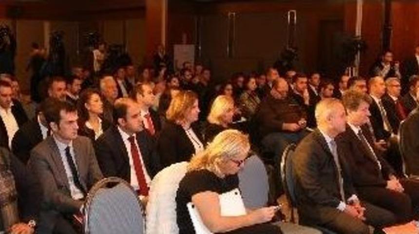 Bursa &lsquo;akıllı Şehir Yol Haritası&rsquo;na &Ouml;nc&uuml; Oluyor