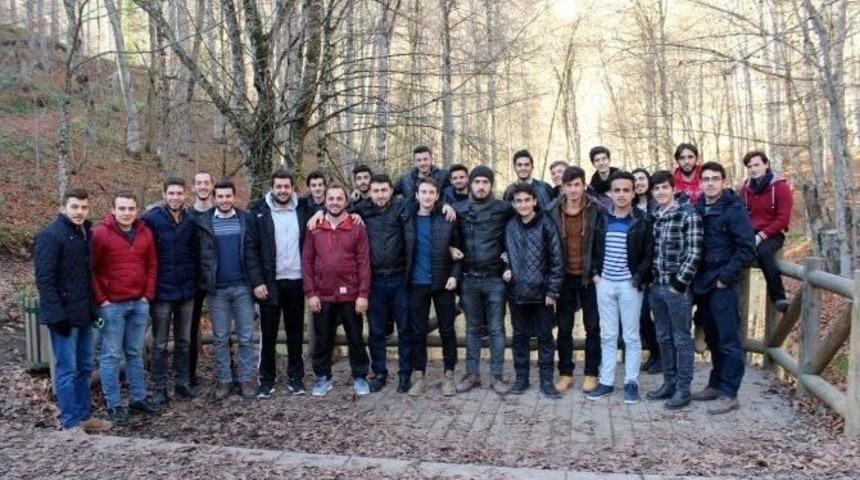 Akademik Lise &Ouml;ğrencilerine Doğa Gezisi D&uuml;zenlendi