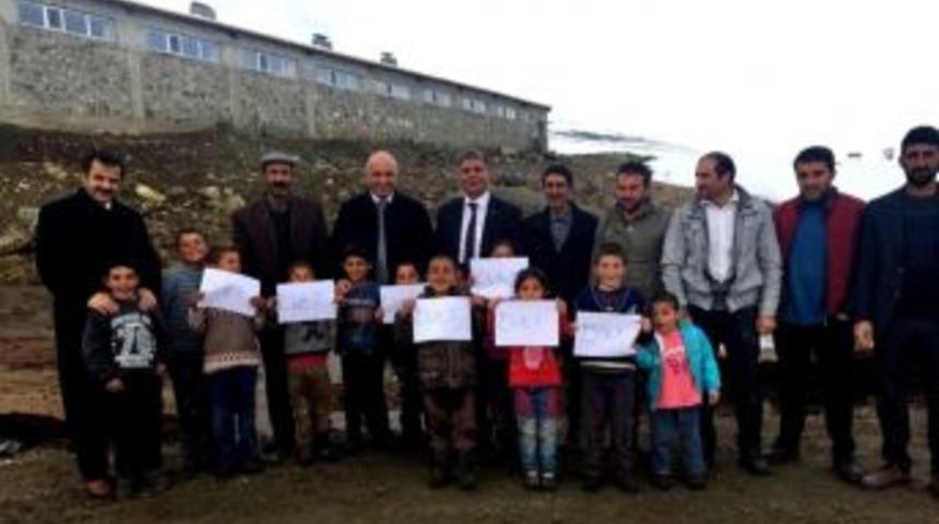 Milletvekili Ilıcalı, Karayazı&rsquo;da "neden Evet Demeliyiz" Sorusunu Cevapladı