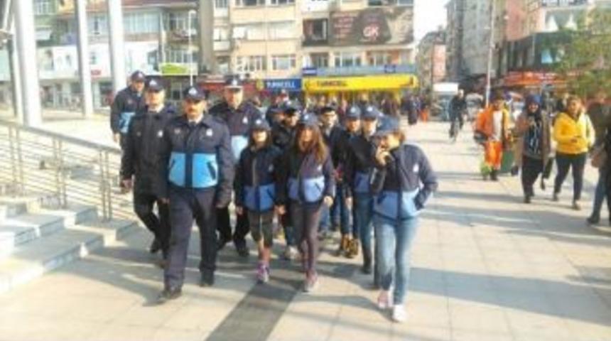 İzmit Belediyesi &Ouml;ğrencilerden G&ouml;n&uuml;ll&uuml; Zabıta Ekibi Oluşturdu