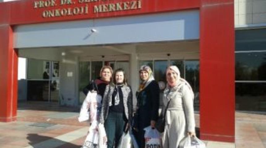 Ak Kadınlar Onkoloji Merkezini Ziyaret Etti