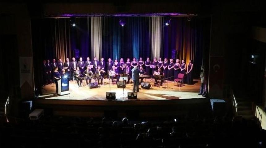 Dede Efendi&rsquo;ye Saygı Gecesi